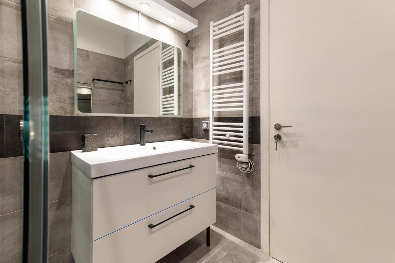 The Acropolis Hideaway 2-Bdr Apt Next To Metro Athens Luaran gambar